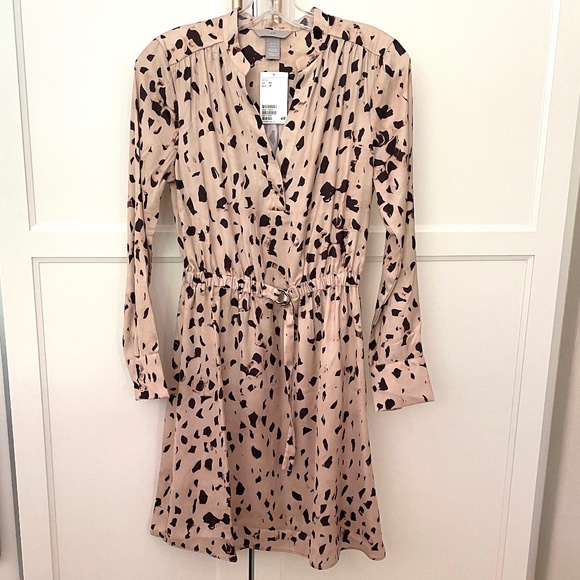 H&M Dresses & Skirts - NWT! H&M | Animal Print Shirtdress with Belt
